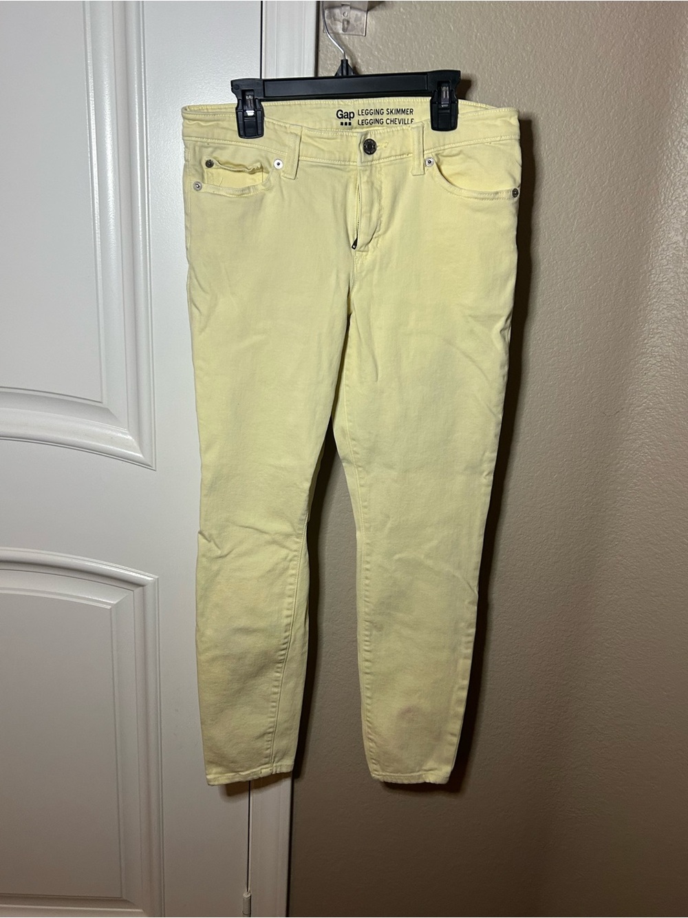GAP Pale Yellow Jegging Skimmers